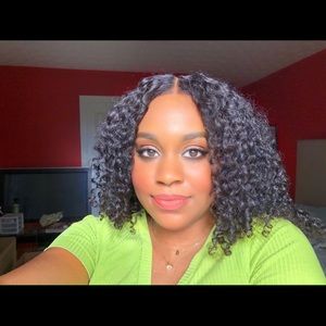 Meet your Posher, Elizabeth